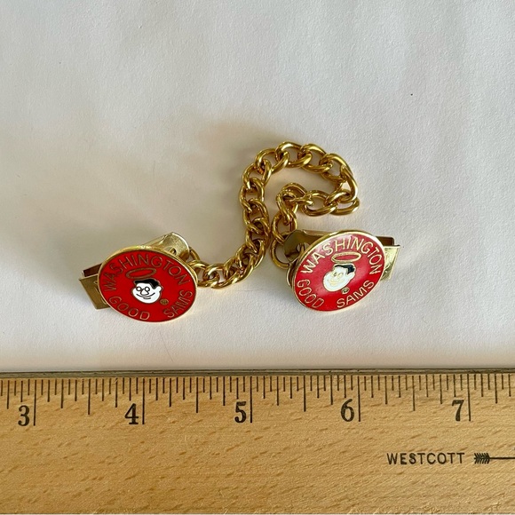 Vintage Good Sams Washington Cardigan Sweater Clips with Chain c 1970s - Picture 4 of 4